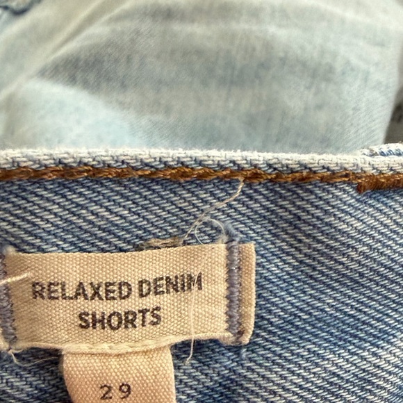 Madewell Relaxed Denim Shorts in Cedarcroft Wash - Picture 9 of 11